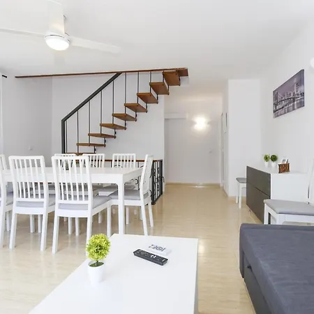 Adelfa Con Piscina Privada Planet Costa Dorada Вилла