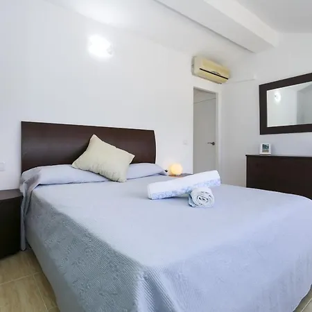Adelfa Con Piscina Privada Planet Costa Dorada Салоу