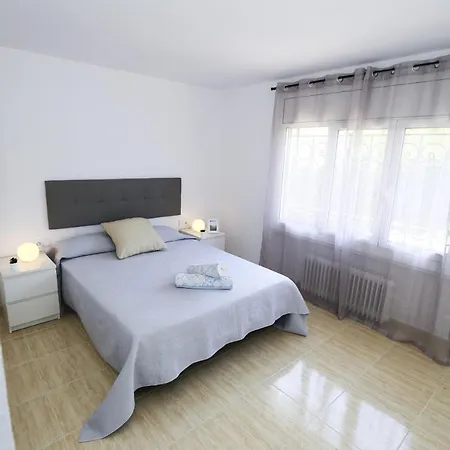 Adelfa Con Piscina Privada Planet Costa Dorada Вилла Салоу